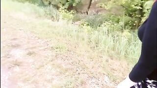 The first girl the guy met in a new city got fucked outdoors
