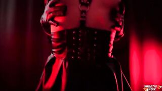 A whore by day and a vampire by night - PNRuha