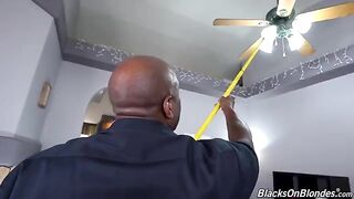 Horny Jazmin Luv needs handy man's BBC urgently
