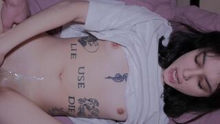 A beautiful girl with a tattoo has sex and gets cum on her face and inside ♡