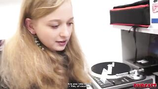 A girl was fucked for the sake of money at a fake casting