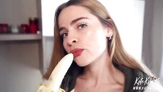 The girl made a stunning blowjob for her neighbor, hungry and tired