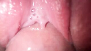 A young guy had sex with his stepsister and cum on her pussy