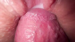 A young guy had sex with his stepsister and cum on her pussy