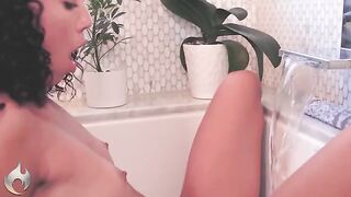 Good morning, beautiful! Lazy morning sex with a stunning babe