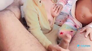 A trio with a pregnant woman of 6 months who loves to eat huge dicks