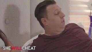 A masseuse shows her client the way of lesbian intimacy