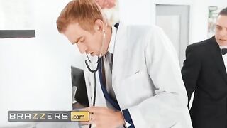 Kiki Daniels' cold feet cured by Doctor Danny's enormous thick cock in steamy Brazzers scene