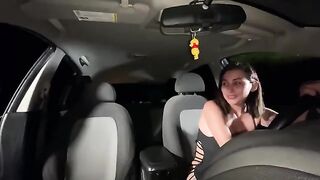 My girlfriend and I discussed in the car, my friend came to console me and fucked me