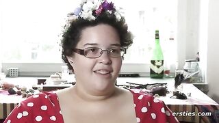 An Amateur Girl with Shaved Pussy Rubs It with a Finger in a Steamy Ersties Video
