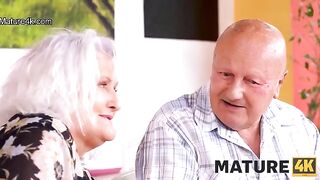 A guy had sex with a hot mature in front of her husband, who didn’t resist