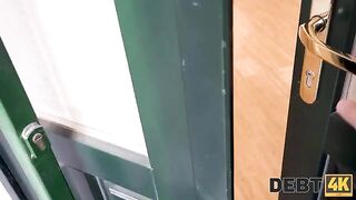 Smart girl used her pussy to avoid debt collection, inspired by DEBT4K