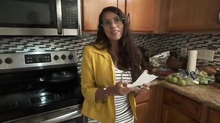 My stepmom has a big ass and she squirt me every morning