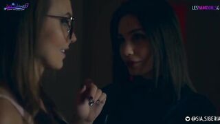 Strap-on sex with Halloween costumes, a perfect and kinky parody