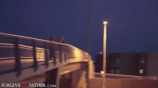 Indian babe gets creampied after deepthroating a stranger’s cock in a steamy encounter