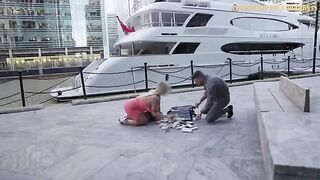 A PAWG from London will do anything for a million bucks