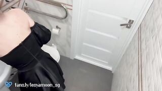 First night date with a guy ended with sex in the toilet, Lesya Moon’s charm on full display