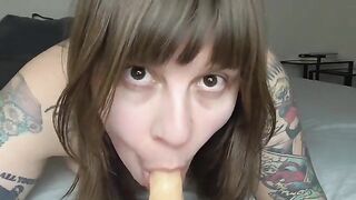 Oh My God! This Wisconsin girl wants you to cum for her