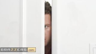 Coco Lovelock gets fucked by her stepbrother in a steamy Brazzers scene