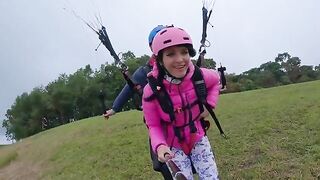 Sexxx Sexxx squirts while paragliding 2200 m above the sea