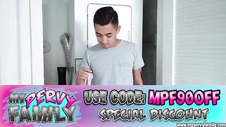 A big assed stepsis asks her stepbro to stop cleaning so he can fuck her