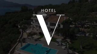 Poolside threesome with Scarlett, Honour and a well-endowed guy