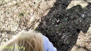 A cute girl had an orgasm while walking in the forest