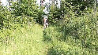 Babe fucked deeply in the forest by a risky spot