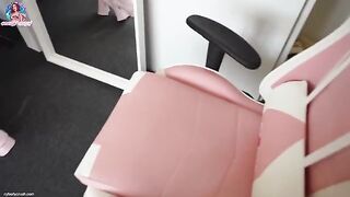 A stepsister asked her stepbrother to rate her blowjob skills as if he were her boyfriend