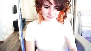 A cute girl gets fucked by a pizza delivery guy who had a small pizza and a big sausage