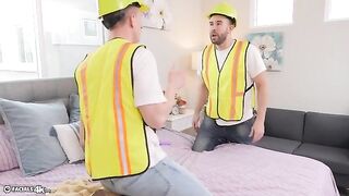 Petite Asian shows appreciation for movers with alluring offer