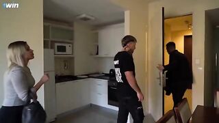 The guy checked the strength of the vagina, but it did not work - Anal Creampie