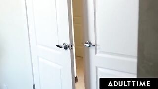 Carter Cruise gets scissored by hot MILF Alexis Fawx