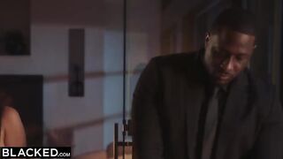 Daddy out of town, Jennie’s craving intense BBC action
