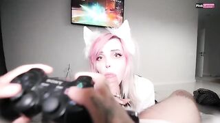 The guy played Genshin Impact while his girlfriend was on her pussy bike