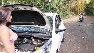 I got my car fixed by a stranger and I had to pay with my pussy