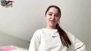 Wife cleaned for an hour and got a cumshot in her mouth