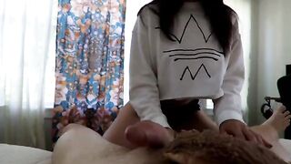 A sexy amateur couple enjoys reverse cowgirl first thing in the morning