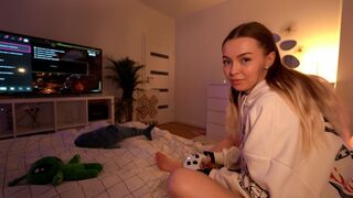 A better option for a girl: to fuck than to play