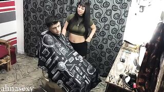 The pretty Argentine girl got fucked in the barbershop - Almasexy