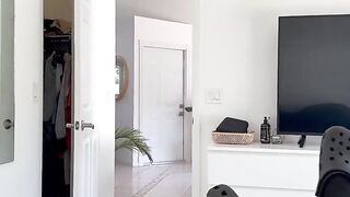 My roommate's ex-girlfriend asked for a facial, and I delivered