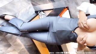 The slutty female teacher seduces her colleagues to fuck