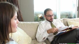 A stepdaughter with an easy way to seduce her stepfather