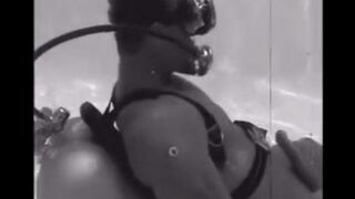 During the diving, she gave an aqualangist a blowjob, showcasing her skills underwater