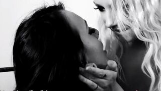 Lesbians use dildo to enjoy mutual pleasure on the bed