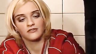 A girl had sex accidently with a man in the washer machine