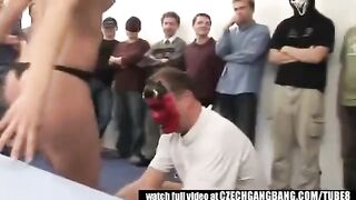 An abnormal model has a dirty mouth and she likes it very much