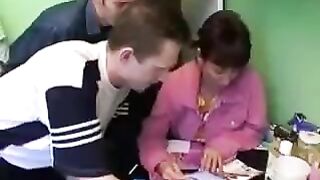 Mother with delicious cock muffins fed three hungry guys