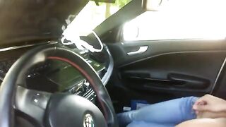 Girl started to suck cock in the car, it was a spontaneous act