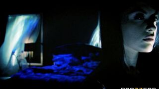 A brunette woman could not sleep and had to fuck in the morning